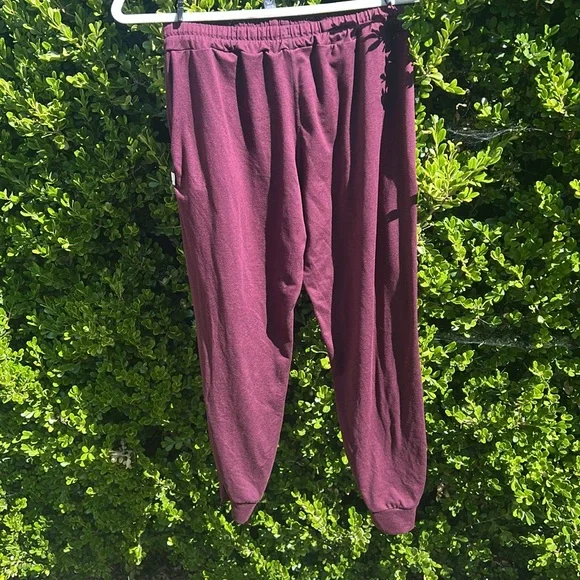 Vuori Maroon Jogger Pants with drawstring and side pockets and cuffs. - Picture 5 of 5